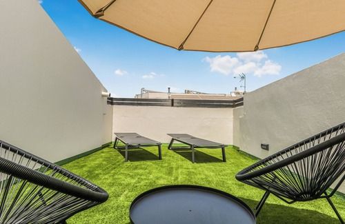 Vecindario Apartamento | Living Central Stay Bejeque