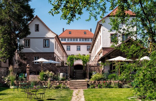 Lahr Apartamento | Living in a city palace with a quiet inner courtyard and garden