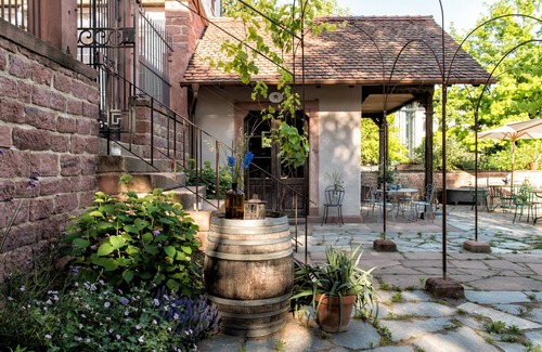Lahr Casa | Living in a listed building, 2-floor apartment, high-quality furnishings