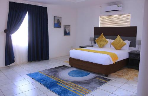 Bobonong Casa | Living Quarters BNB