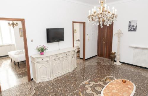 Sestri Ponente Apartamento | Living Sestri Airport