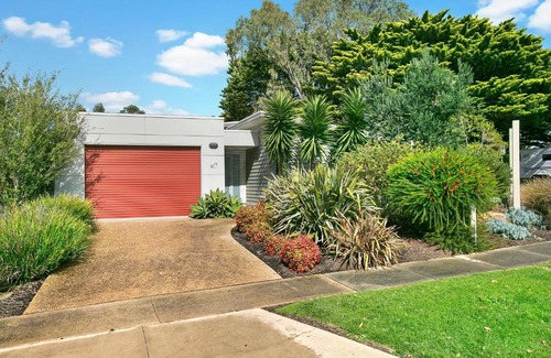 Cowes Casa | Living The Beach Dream - Pets, WiFi, 4 bdrm, 450m Shops