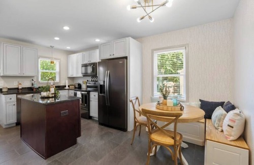 Belmont Historic District Casa | Living The Dream in Belmont NC / Heated Pool!