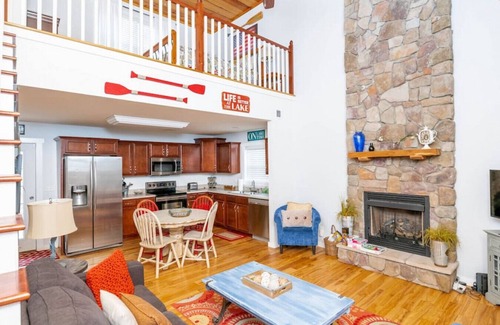 Clarkson Casa | Living the lake life by Mammoth Cave