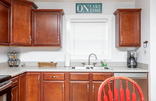 Clarkson Casa | Living the lake life by Mammoth Cave