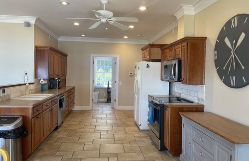 Semora Casa | Living the Lake Life w/2 kitchens 6 bdrms