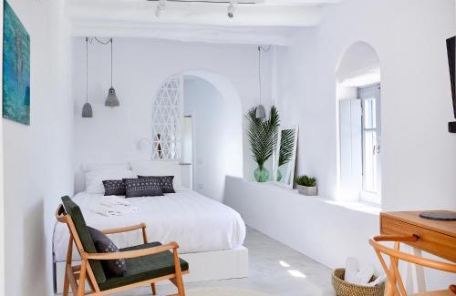 Kardiani Hotel | Living Theros Luxury Suites