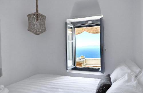 Kardiani Hotel | Living Theros Luxury Suites