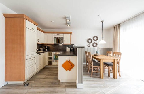 Busum Apartamento | Living under thatch - vacation apartment for 4 people