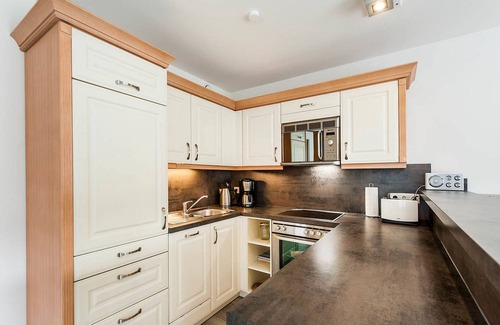 Busum Apartamento | Living under thatch - vacation apartment for 4 people
