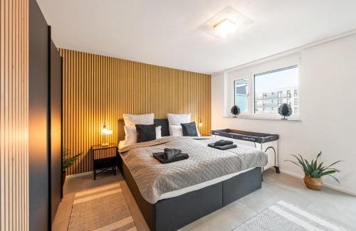 Pforzheim Apartamento | LIVINGLike-Apartment - Central & Spacious with Balkony & Garage, Coffee - 103m2