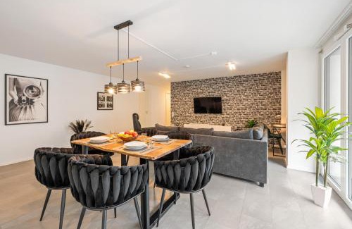Pforzheim Apartamento | LIVINGLike-Apartment - Central & Spacious with Balkony & Garage, Coffee - 103m2