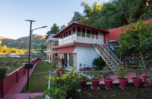 Naukuchiyatal Complejo | LivingStone Lake View Cottage