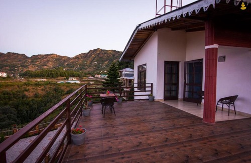 Naukuchiyatal Complejo | LivingStone Lake View Cottage