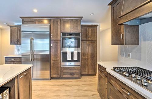 Livonia Casa | Livonia Home: 4 Mi to Plymouth Main Street