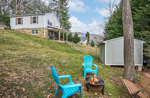 Lake Junaluska Cabaña | Livy’s Lakeside Cottage, a 3 min walk to the lake!
