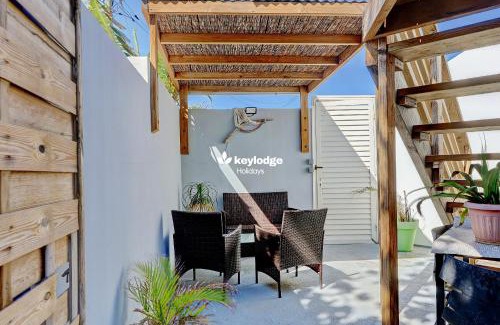 Saint-Pierre De La Reunion Apartamento | Liyann - T2 avec vue sur mer - Terre Sainte