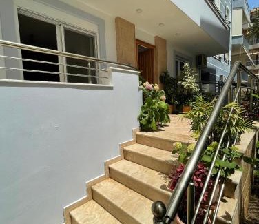 Qender Apartamento | Liza Apartment