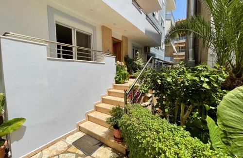 Qender Apartamento | Liza Apartment