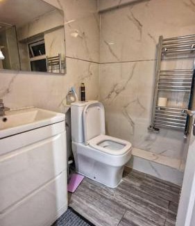 Dagenham Apartamento | Lizola Homes Rooms
