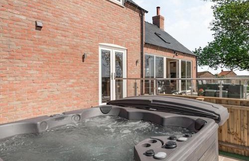 Alford Casa | Lizzie's Cottage