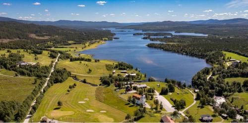 Ljusnedal Apartamento | Ljusnedal lägenhet med golf, paddel, fiske och skidåkning