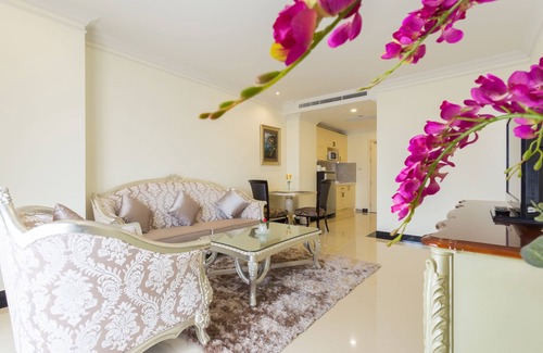 South Pattaya Hotel | LK Crystal Ville
