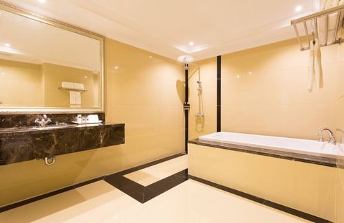 South Pattaya Hotel | LK Crystal Ville