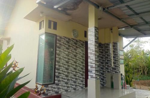 Kecamatan JONGGAT Casa | LK House Sukarara