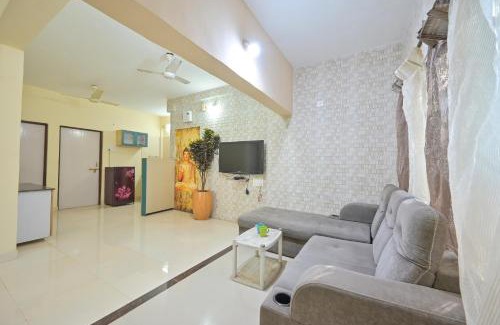 Kune N.m. Villa | ll EMPYREAN STAYS ll LITTLE HOUSE ll 2BHK ll AC ll POOL ll BBQ GRILL ll