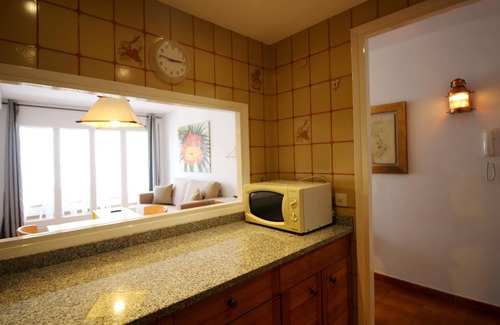 Port de la Selva Apartamento | LLANÇÀ 8 LATERAL - Apartamento con vistas al mar, parking y Wifi.