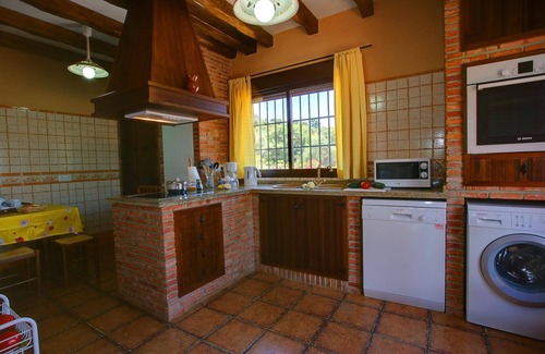 El Gastor Villa | Llanama - Cuatro Habitaciones Villa, Capacidad 8