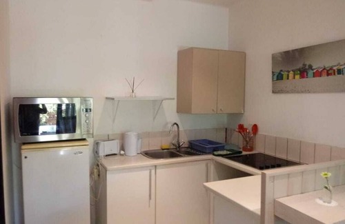 Hout Bay Cabaña | Llandudno tranquilo Water Friendly Garden Cottage, luz, brillante y cerca del mar