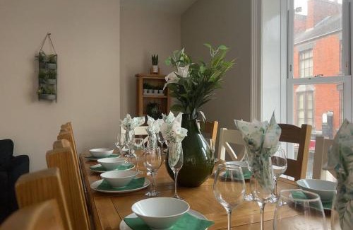 Llangollen Apartamento | Llangollen High Street Sleeps 12