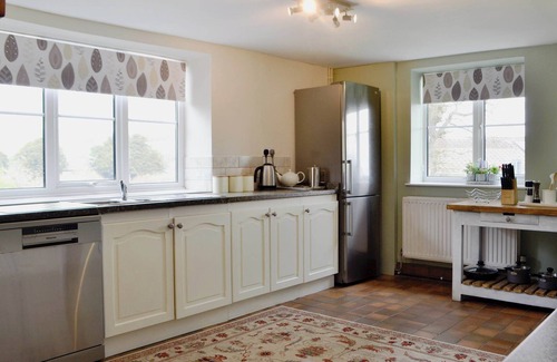 Llandrindod Wells Cabaña | Llansantffraed House