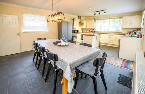 Port Talbot Casa | Llareggub: Afan Forest Park by STAE-Homes