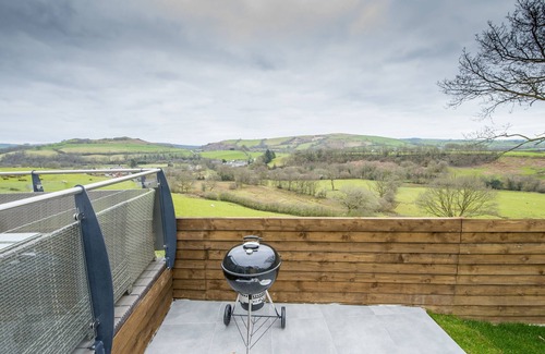 Llansawel Casa | Llwynblyfyn Escape to Luxury.