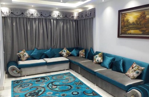 Al Duqqi Apartamento | المهندسين