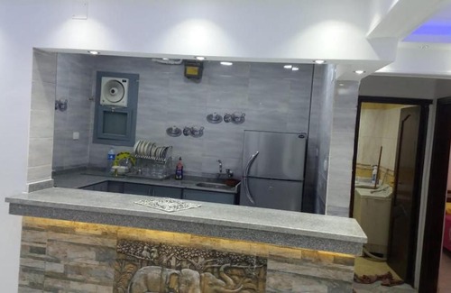 Al Duqqi Apartamento | المهندسين