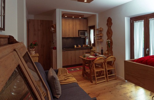 Aprica Apartamento | Lo Scoiattolo - Estudio Piso, Capacidad 4