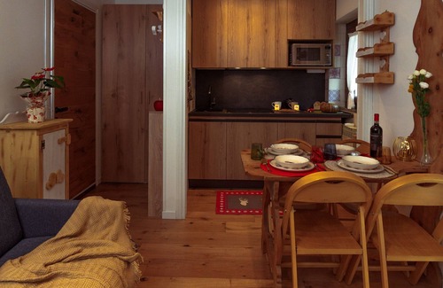 Aprica Apartamento | Lo Scoiattolo - Estudio Piso, Capacidad 4