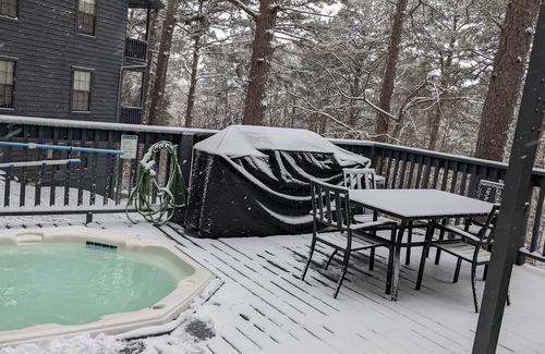 Eureka Springs Cabina | Loblolly Pines Adventure Camp -Camphouse