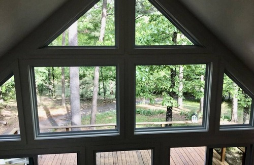 Mena Cabina | Loblolly Pines Cabin - A modern retreat on 6 acres