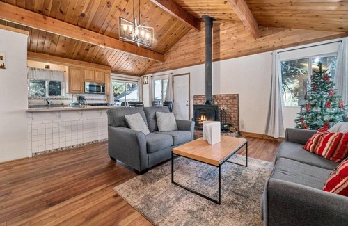 Sugarloaf Casa | Lobo's Den