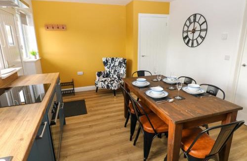Kilgetty Casa | Lobster Cottage
