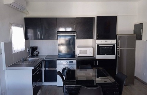 Bastia Apartamento | Loc. T2 villa Bastia south, terrace, near beaches, shops and activities