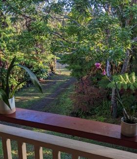 Ohia Estates Casa | Local Living in Volcano Hawaii Breeze&5 mins to Volcano National Park