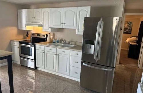 Port Charlotte Apartamento | Local quiet stay