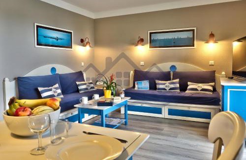 Guilvinec Apartamento | LocaLise - A05 - Plain-pied avec petite vue mer donnant sur la piscine et le jardin - Grande salle de bain - Wifi inclus - draps inclus - animaux bienvenus - parking gratuit