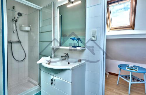 Treffiagat Apartamento | LocaLise - C02 - Vue mer - Balcon - Plage juste à côté - Centre et port à pied - Wifi inclus - Draps inclus - Animaux bienvenus
